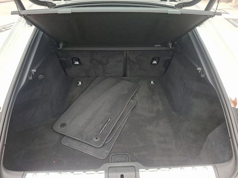 Used 2024 Porsche Panamera image 30