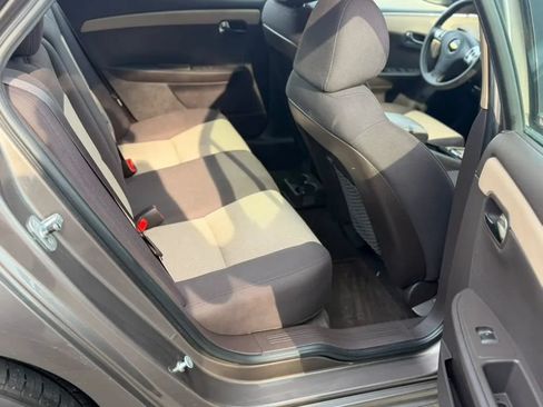 Used 2010 Chevrolet Malibu LS FWD image 17