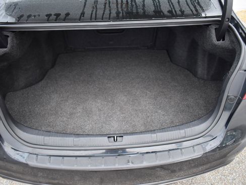 Used 2016 Toyota Avalon Limited image 46