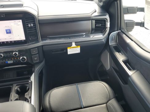 New 2026 Ford F450 Platinum w/ FX4 Off-Road Package image 13