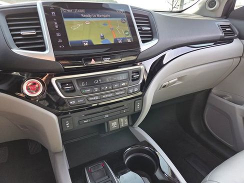 Used 2017 Honda Pilot Touring image 41