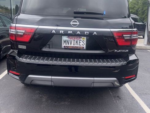Used 2023 Nissan Armada Platinum w/ Captain's Chairs Package AWD/4WD image 1