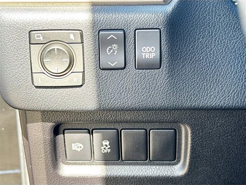 Used 2018 Lexus GX 460 image 11