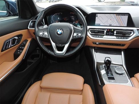 Used 2022 BMW 330i Sedan w/ Premium Package image 15