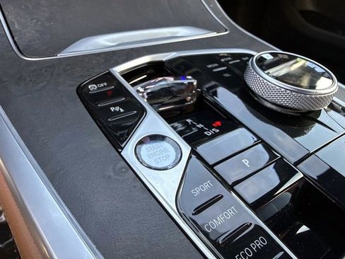 Certified 2024 BMW X7 xDrive40i w/ Executive Package image 32