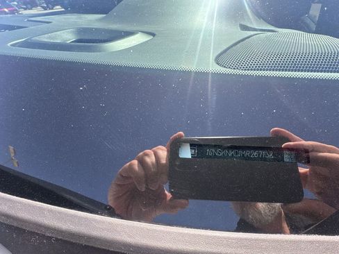 Used 2021 Chevrolet Tahoe LT image 28