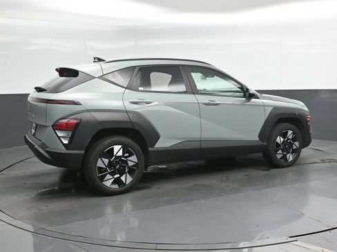 Used 2025 Hyundai Kona SEL AWD/4WD image 3