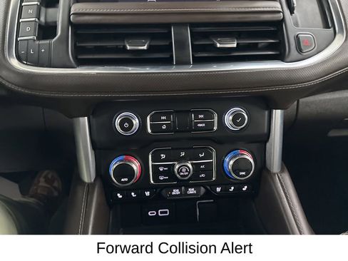 Used 2023 GMC Yukon XL SLT AWD/4WD image 44