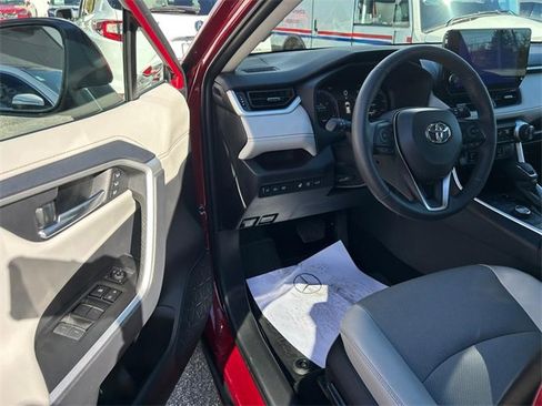 Used 2025 Toyota RAV4 Limited image 9
