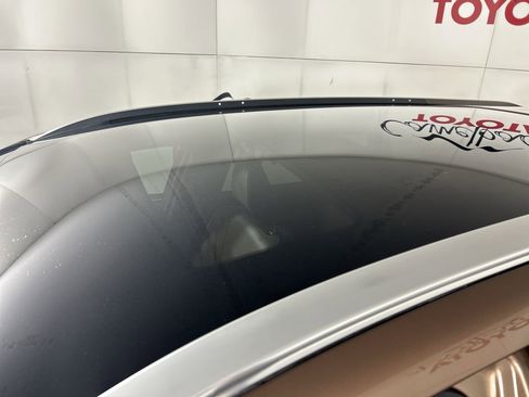 Used 2025 Toyota Crown Signia image 10