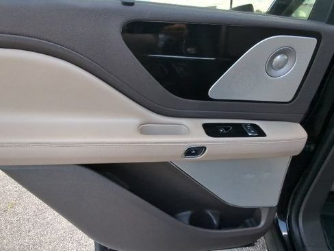 Used 2020 Lincoln Aviator Reserve w/ Equipment Group 202A AWD/4WD image 31