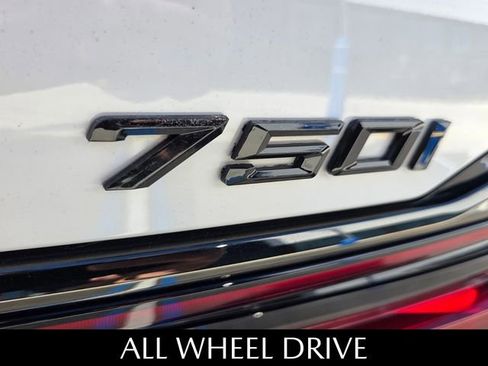 Used 2021 BMW 750i xDrive 750i xDrive w/ Executive Package image 12