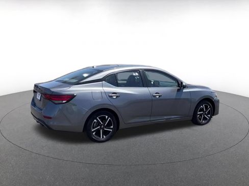 Used 2025 Nissan Sentra SV FWD image 14