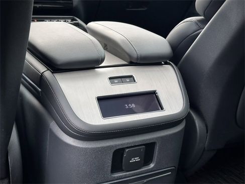 New 2025 Lincoln Navigator Reserve w/ Jet Appearance Package image 24
