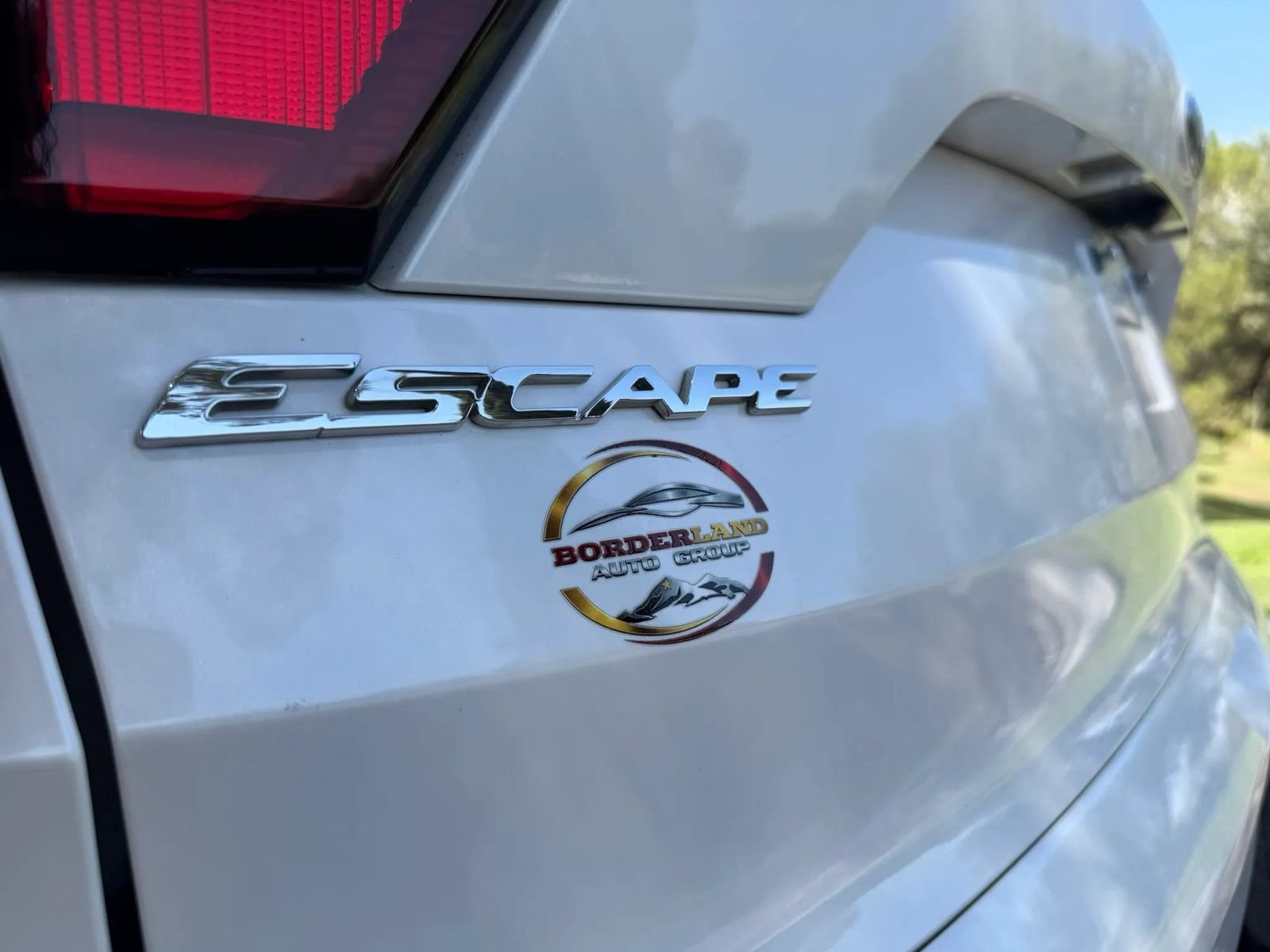Used 2019 Ford Escape SEL FWD image 17