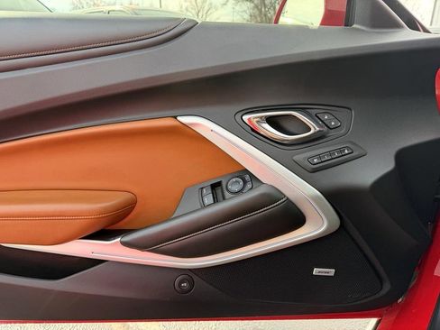 Used 2017 Chevrolet Camaro SS image 17