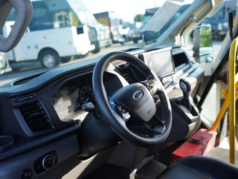 Used 2021 Ford Transit 350 DRW RWD image 17