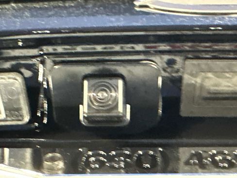 New 2025 Nissan Versa SR w/ Trunk Package image 16