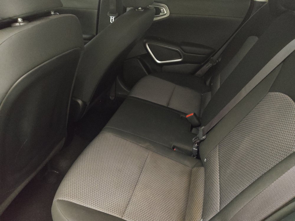 Used 2020 Kia Soul LX FWD image 18