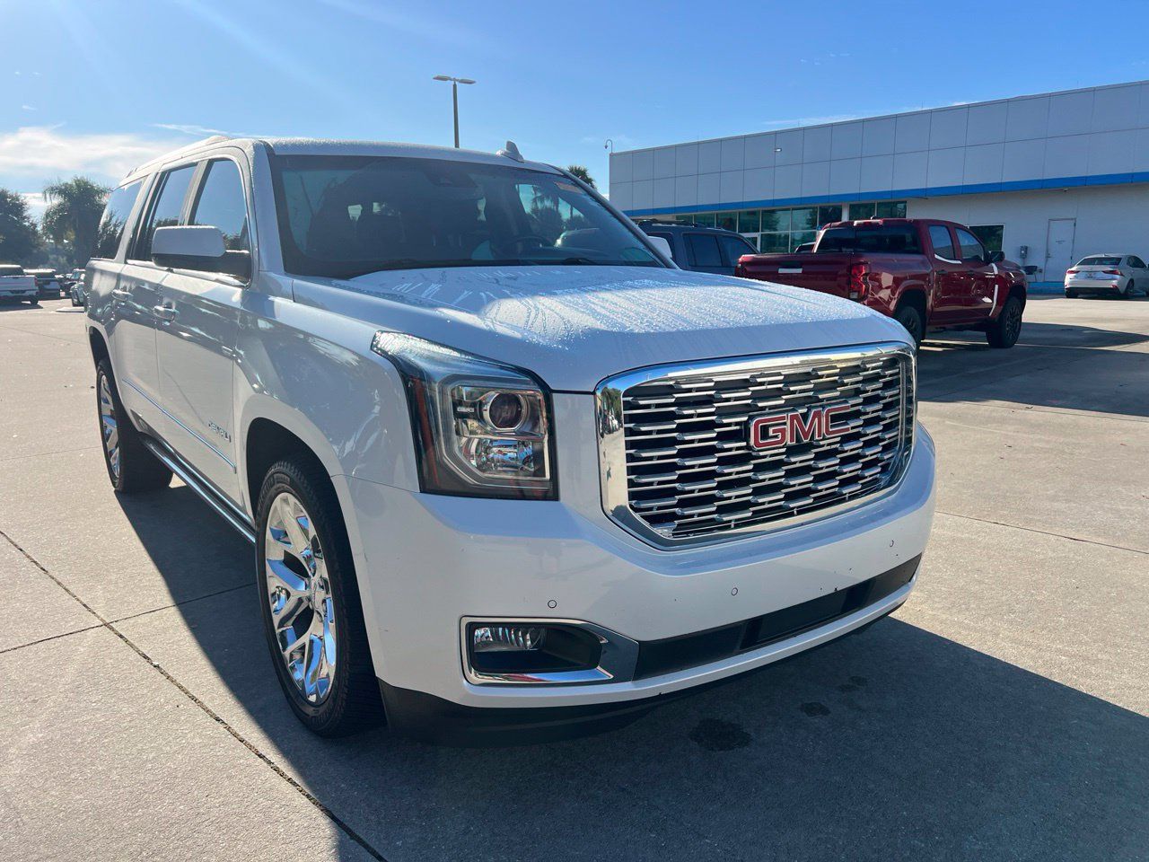 Used 2020 GMC Yukon XL Denali w/ Denali Ultimate Package AWD/4WD image 12