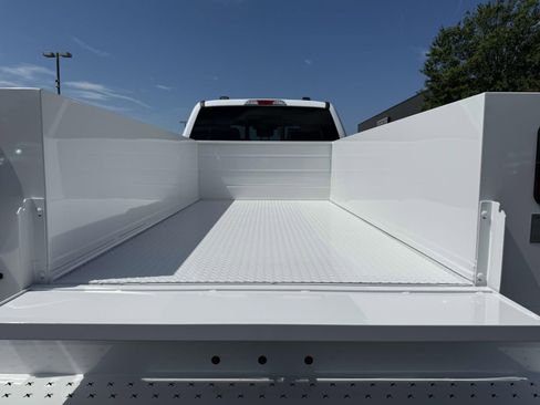 New 2025 Ford F350 XL w/ XL Chrome Package image 12