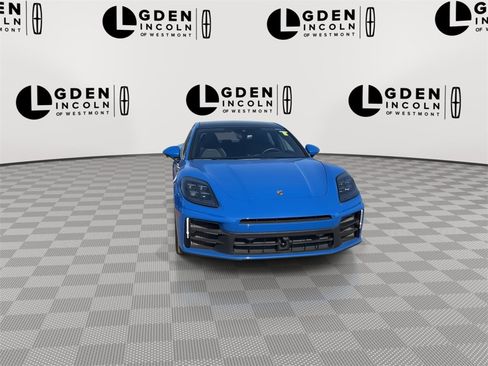Used 2025 Porsche Panamera 4 image 3