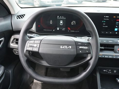 Used 2025 Kia K4 FWD image 34