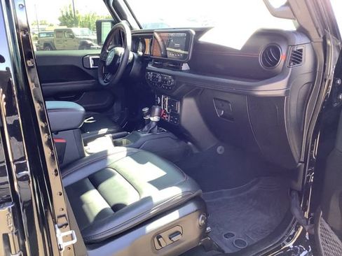 Used 2024 Jeep Wrangler Unlimited Rubicon w/ Technology Group AWD/4WD image 39