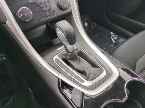 Used 2014 Ford Fusion SE image 31