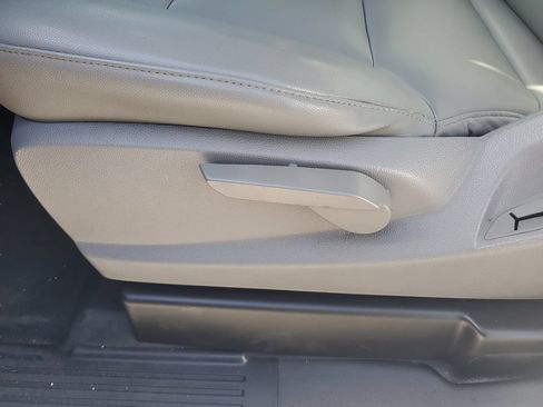 Used 2018 Chevrolet Silverado 1500 W/T w/ WT Fleet Convenience Package AWD/4WD image 15