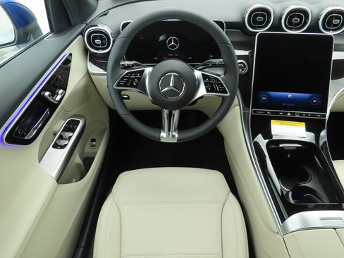 Certified 2026 Mercedes-Benz GLC 300 image 10