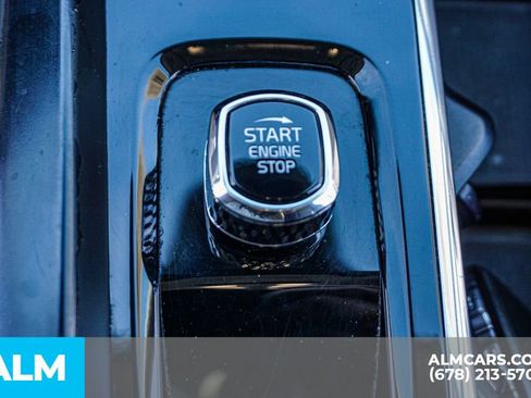 Used 2024 Volvo XC60 B5 Plus AWD/4WD image 46
