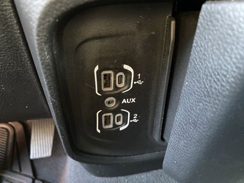 Used 2023 RAM 1500 Big Horn image 24