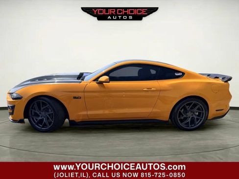 Used 2018 Ford Mustang GT RWD image 2