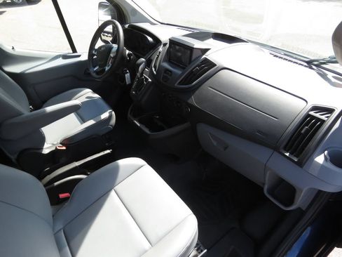 Used 2016 Ford Transit 250 130 Low Roof w/ Exterior Upgrade Package RWD image 14