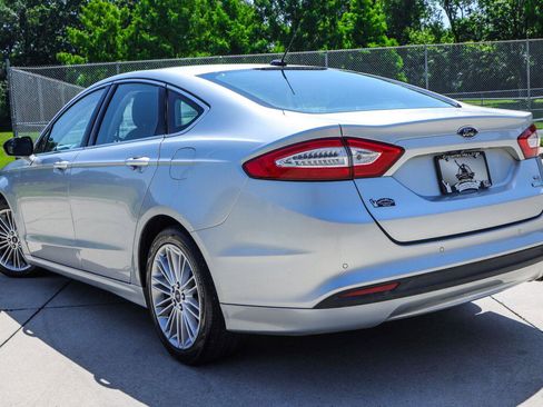 Used 2016 Ford Fusion SE w/ Equipment Group 202A FWD image 13