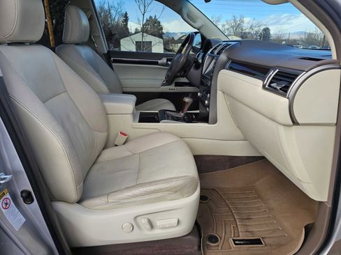 Used 2016 Lexus GX 460 w/ Premium Package image 52