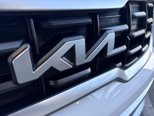 Used 2025 Kia Telluride S AWD/4WD image 38