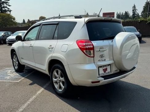 Used 2011 Toyota RAV4 Limited AWD/4WD image 5