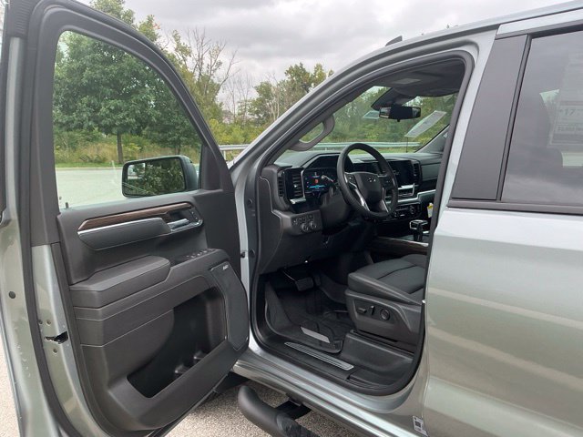 New 2026 Chevrolet Silverado 1500 RST w/ Convenience Package II AWD/4WD image 15