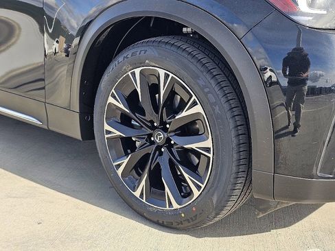 Certified 2024 MAZDA CX-90 Plug-In Hybrid w/ Premium Pkg AWD/4WD image 9