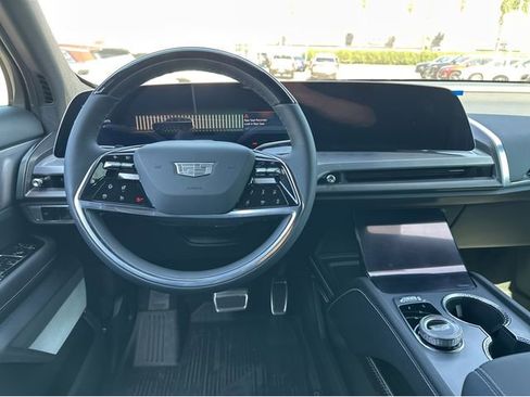 New 2026 Cadillac Vistiq Sport w/ LPO, Floor Liner Package image 6