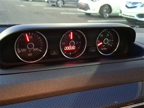 Used 2012 Volkswagen Beetle Turbo image 25