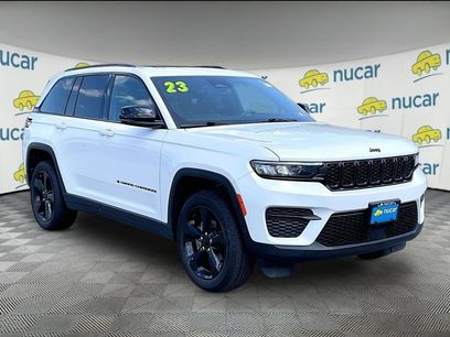 Used 2023 Jeep Grand Cherokee Altitude