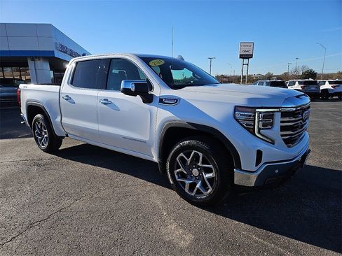 Used 2024 GMC Sierra 1500 SLT image 9
