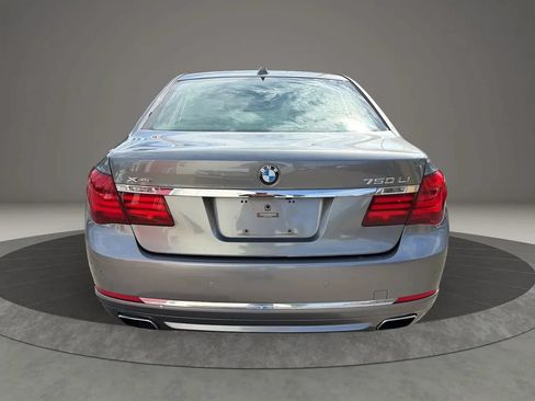 Used 2015 BMW 750Li xDrive w/ Executive Package AWD/4WD image 6