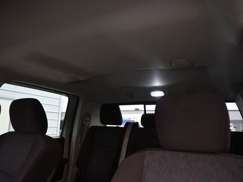 Used 2018 RAM 2500 SLT w/ Luxury Group image 27