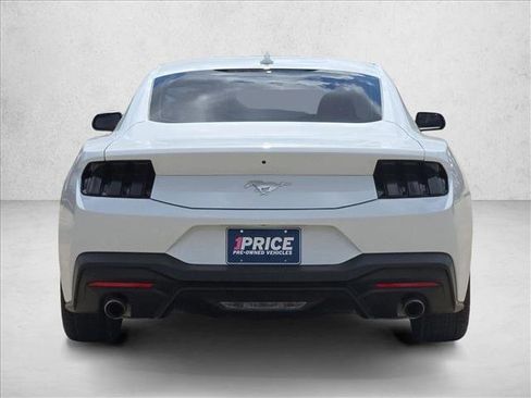 Certified 2025 Ford Mustang Coupe image 7