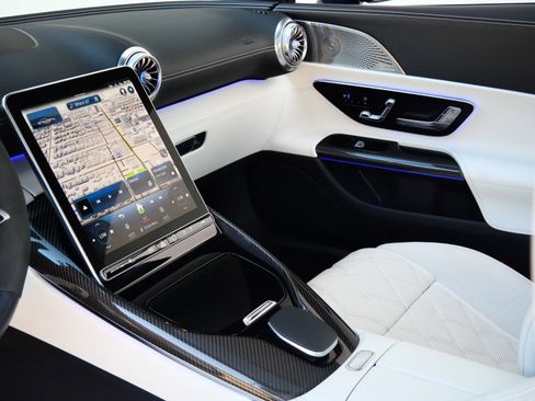 Used 2024 Mercedes-Benz AMG GT 63 image 22