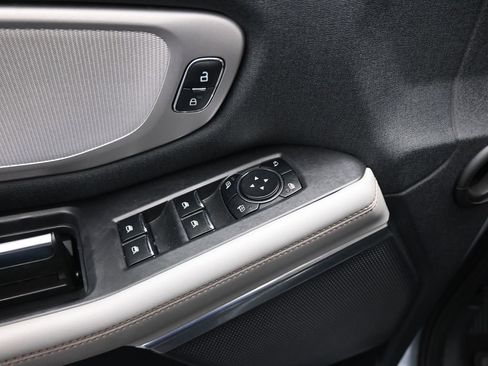 Certified 2025 Ford Expedition Active AWD/4WD image 12